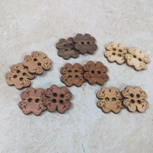 Shamrock wood buttons