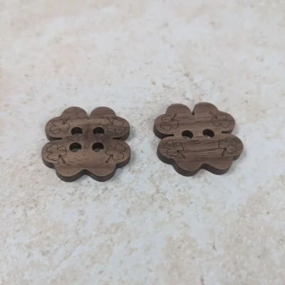 Shamrock wood buttons