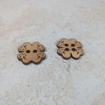 Shamrock wood buttons
