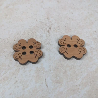 Shamrock wood buttons